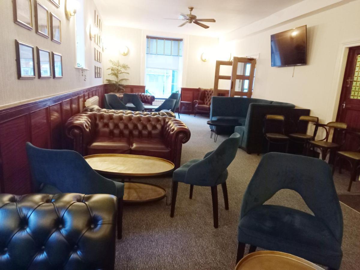Royal Sportsman Hotel Портмадог Екстериор снимка